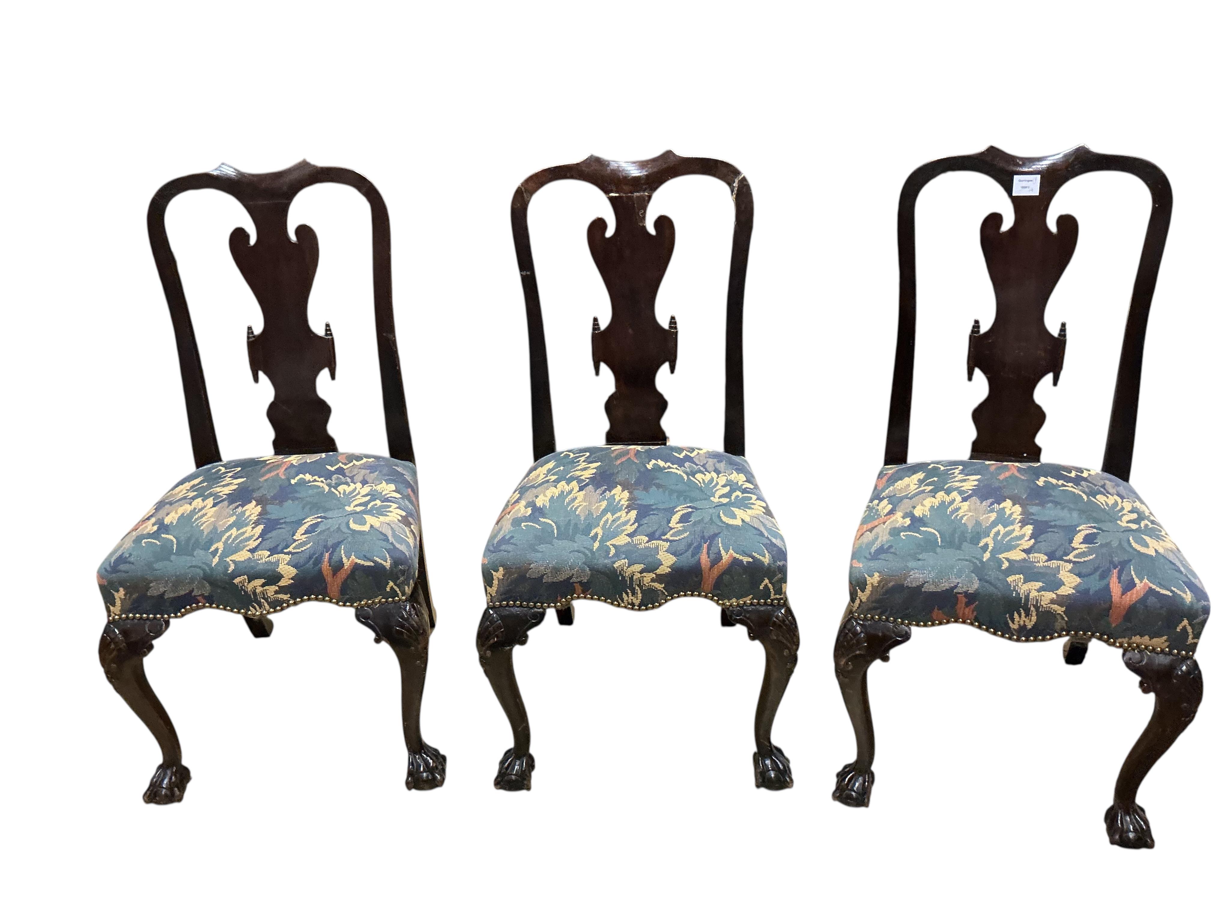 A set of six Queen Anne style mahogany dining chairs